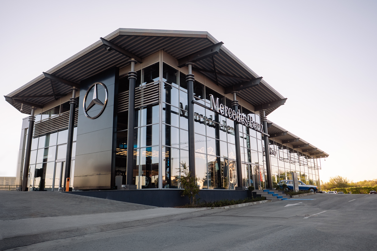 Трилъчата звезда на Mercedes-Benz изгря с нов блясък във Варна